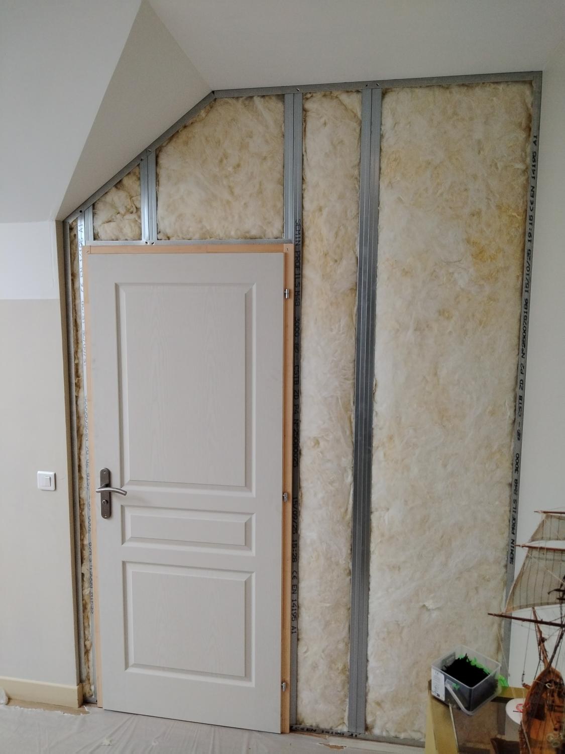 Création d'une cloison avec pose de bloc-porte