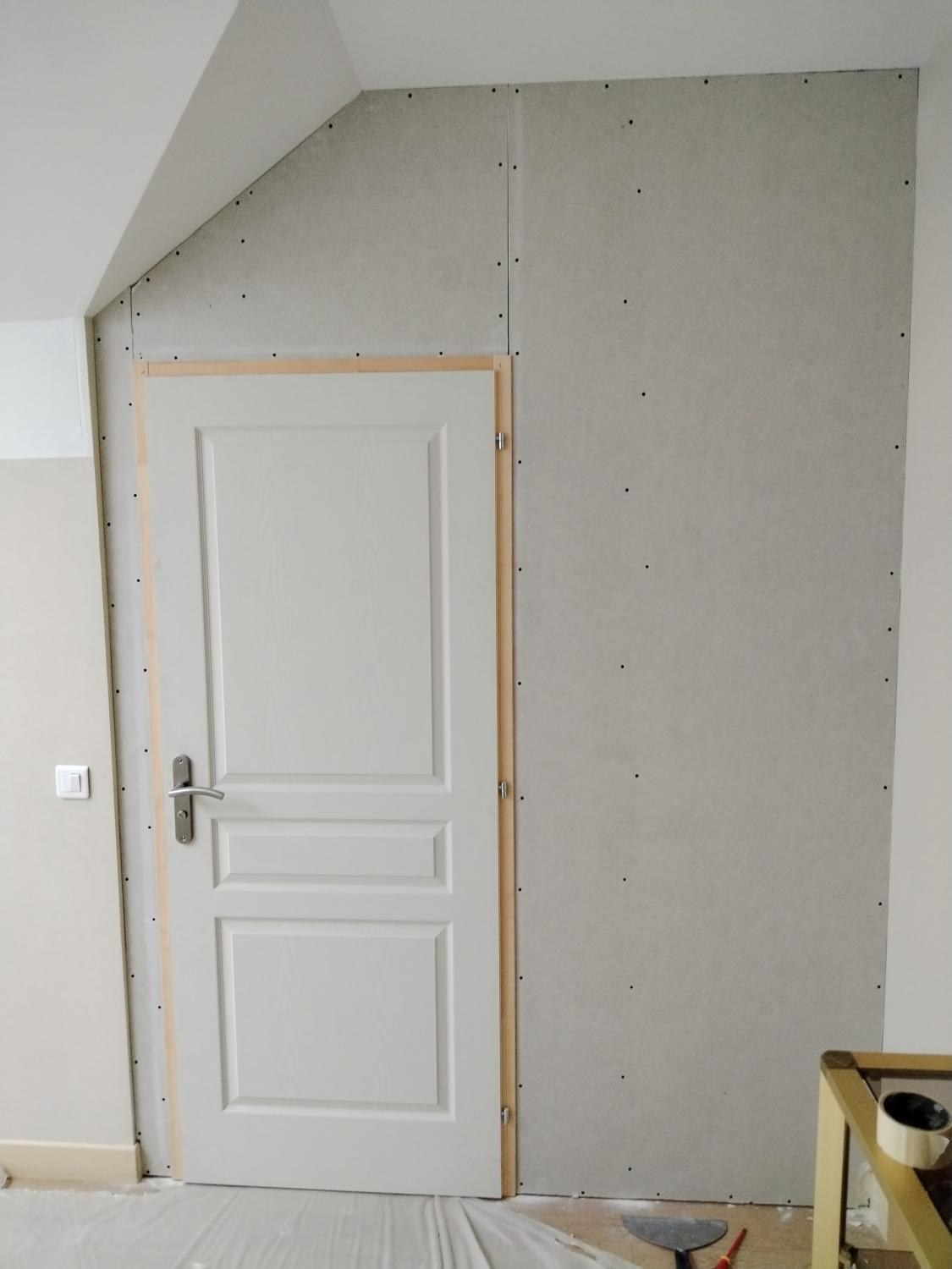Création d'une cloison avec pose de bloc-porte