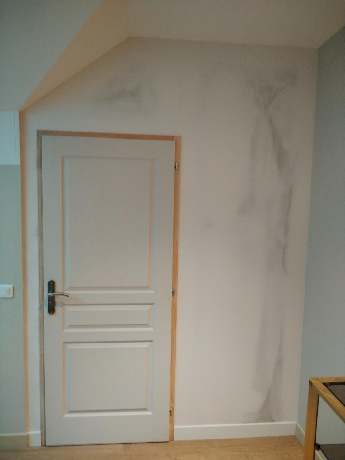 Création d'une cloison avec pose de bloc-porte