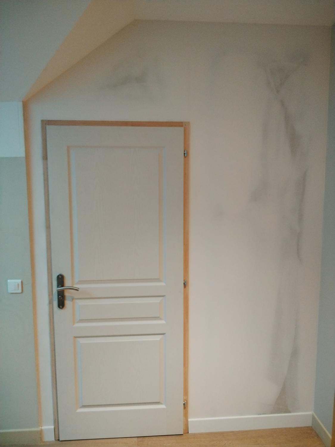 Création d'une cloison avec pose de bloc-porte
