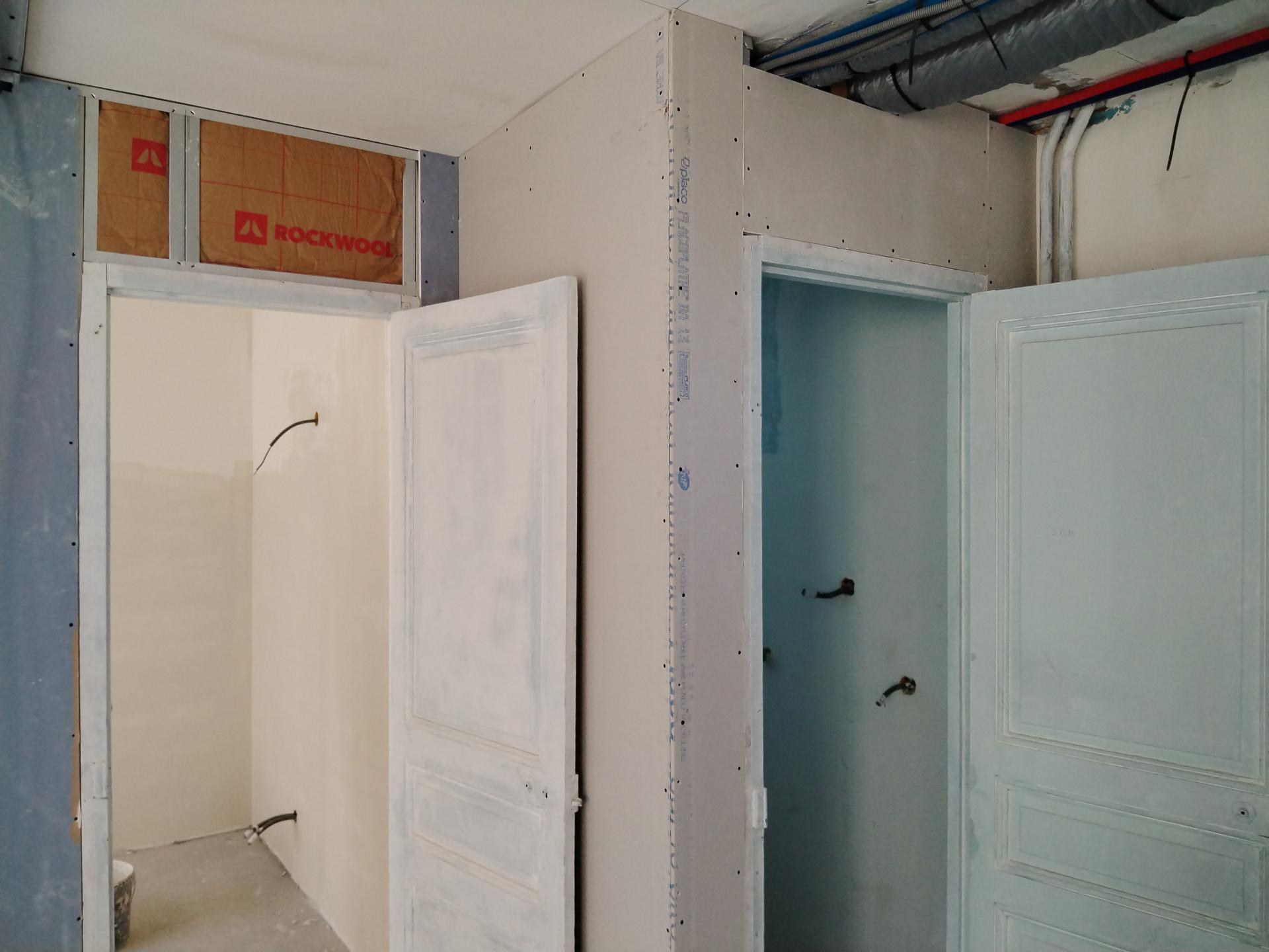 Pose de bloc porte ancien